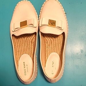 Cole Haan white bow loafers 9B
